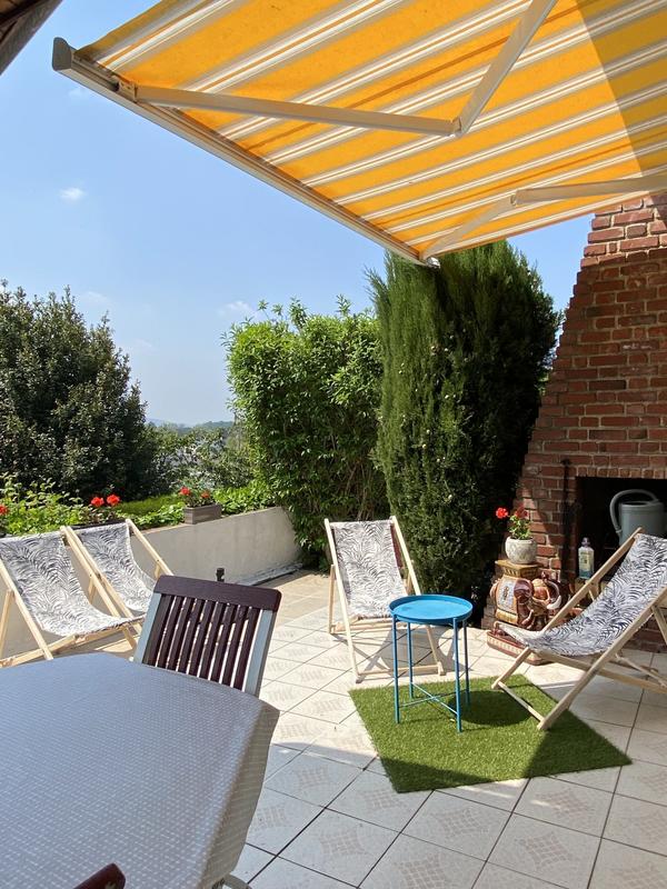 Maison traditionnelle - 168 m² - 8 pièces