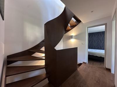 Maison - 192 m² - 5 pièces