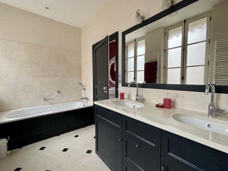 Hôtel particulier - 420 m² - 11 pièces