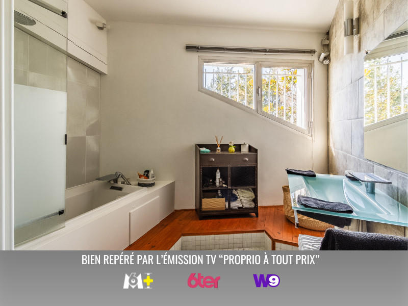 Maison - 365 m² - 9 pièces