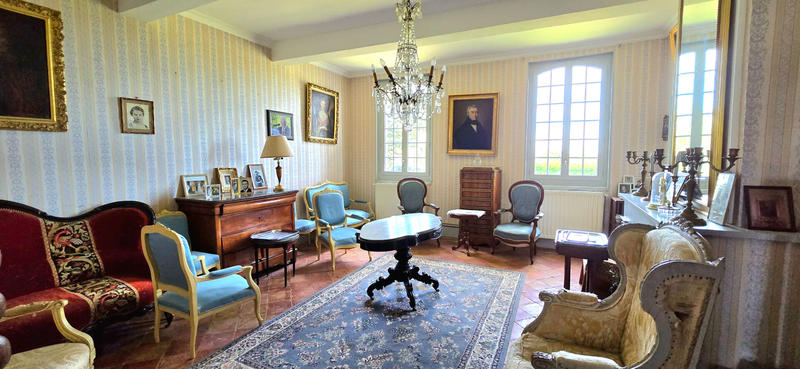 Corps de ferme - 300 m² - 10 pièces