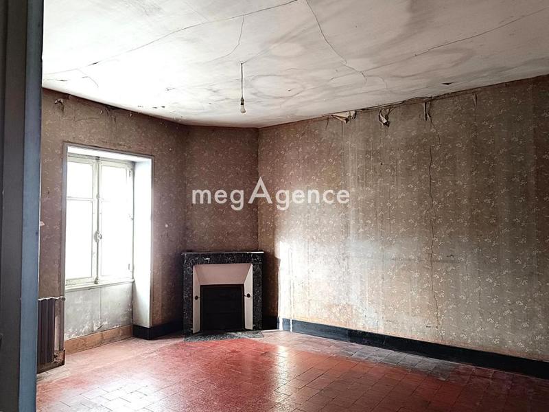 Maison - 210 m² - 7 pièces