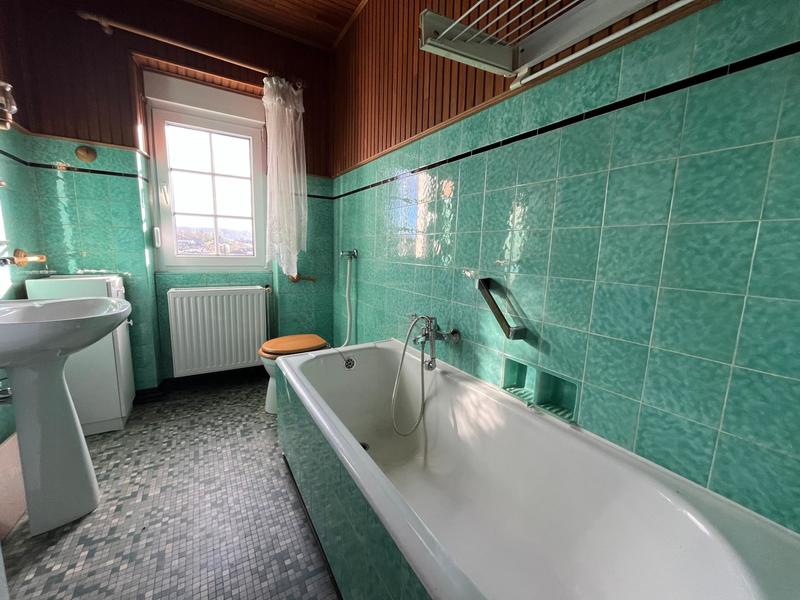 Maison - 212 m² - 8 pièces