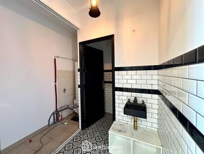 Local commercial - 123 m² - 3 pièces