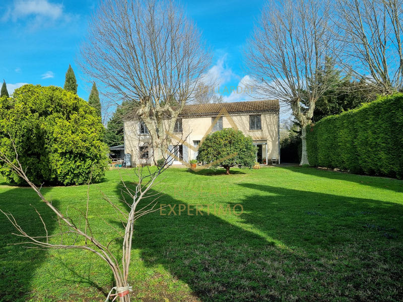 Maison - 223 m² - 12 pièces