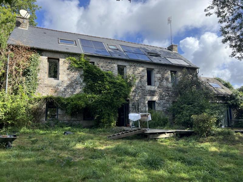 Maison - 280 m² - 10 pièces