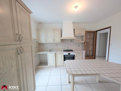 Maison - 96 m² - 5 pièces