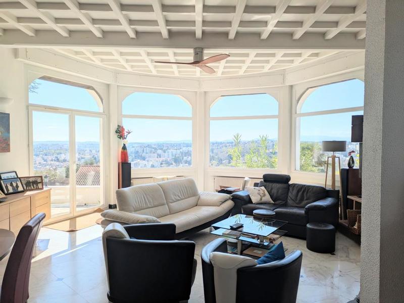 Maison - 343 m² - 7 pièces