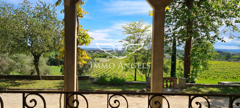 Bastide - 729 m² - 25 pièces