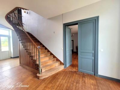 Propriété - 470 m² - 14 pièces