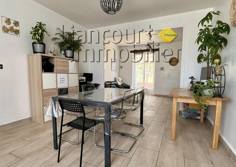 Maison - 176 m² - 7 pièces