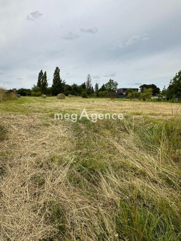 Terrain constructible - 708 m²