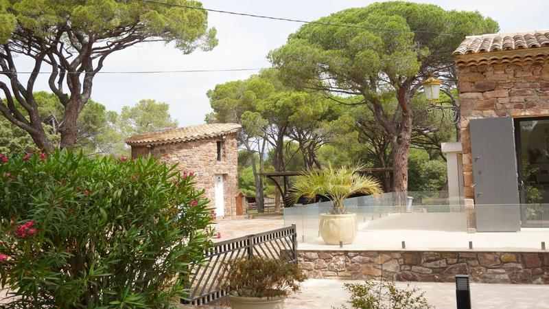 Villa - 266 m² - 8 pièces