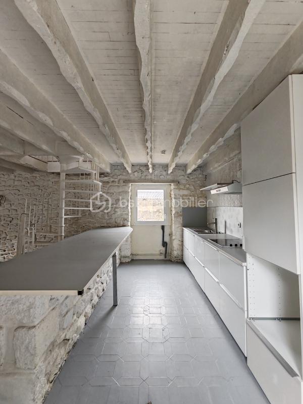 Propriété - 231 m² - 8 pièces