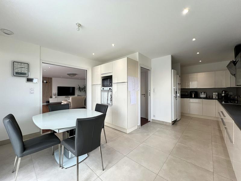 Maison contemporaine - 167 m² - 6 pièces