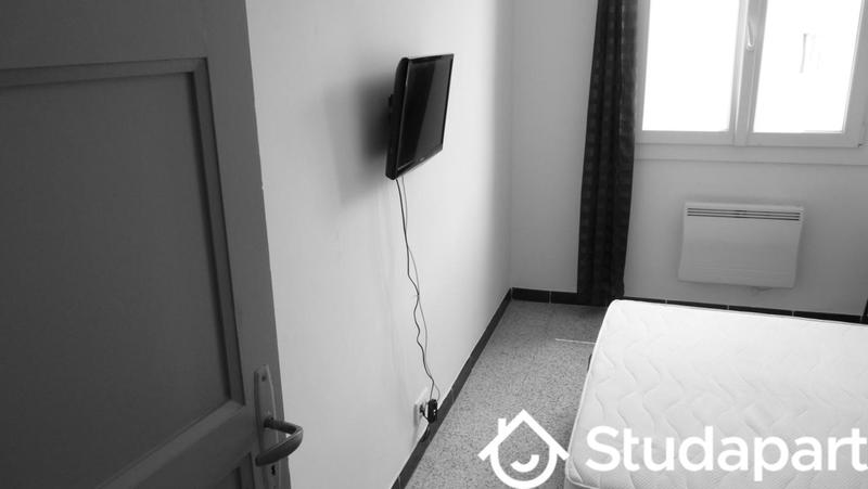 Chambre - 10 m² - 1 pièce