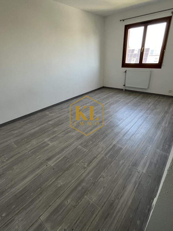 Appartement - 90 m² - 3 pièces