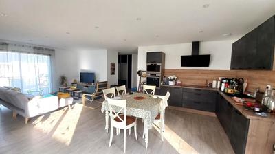 Maison - 102 m² - 5 pièces