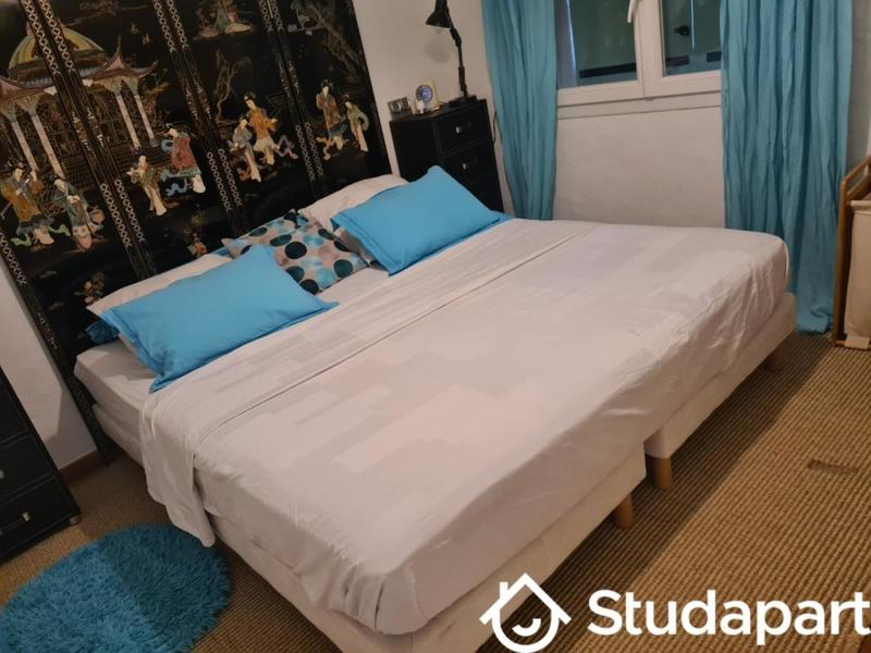 Chambre - 13 m² - 1 pièce