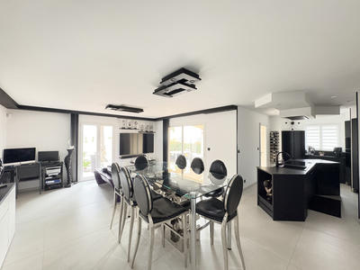 Villa - 103 m² - 4 pièces