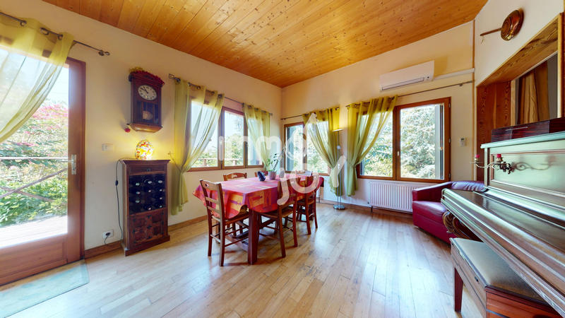 Maison - 93 m² - 4 pièces