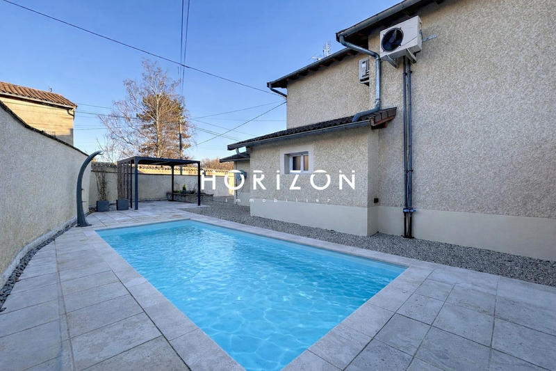 Maison ancienne - 204 m² - 8 pièces