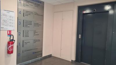 Bureau - 73 m² - 2 pièces