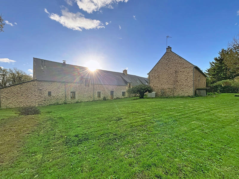 Maison - 418 m² - 15 pièces