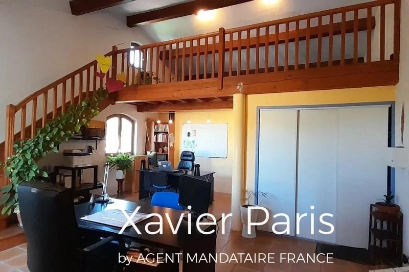 Maison - 202 m² - 8 pièces