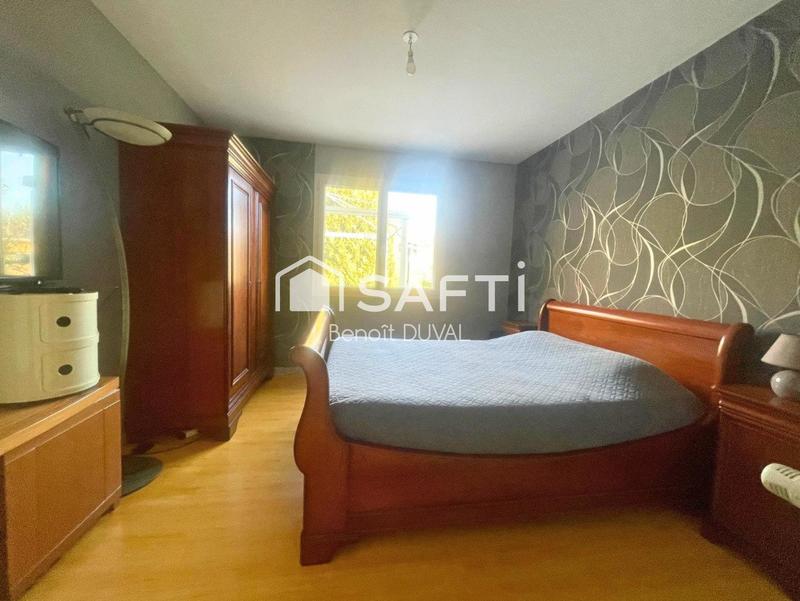 Maison - 180 m² - 8 pièces