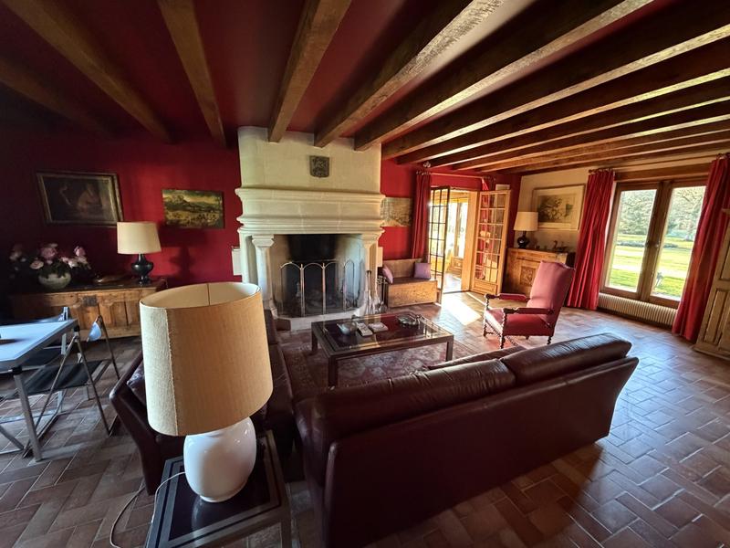 Maison - 328 m² - 7 pièces