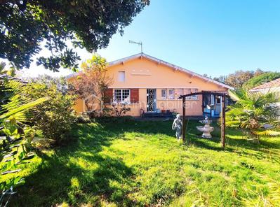 Maison traditionnelle - 106 m² - 4 pièces