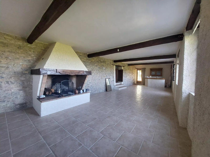 Maison - 335 m² - 15 pièces