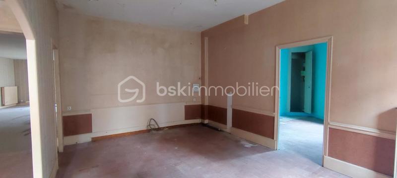 Maison - 285 m² - 11 pièces