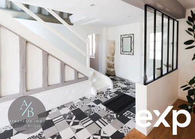 Maison - 240 m² - 7 pièces