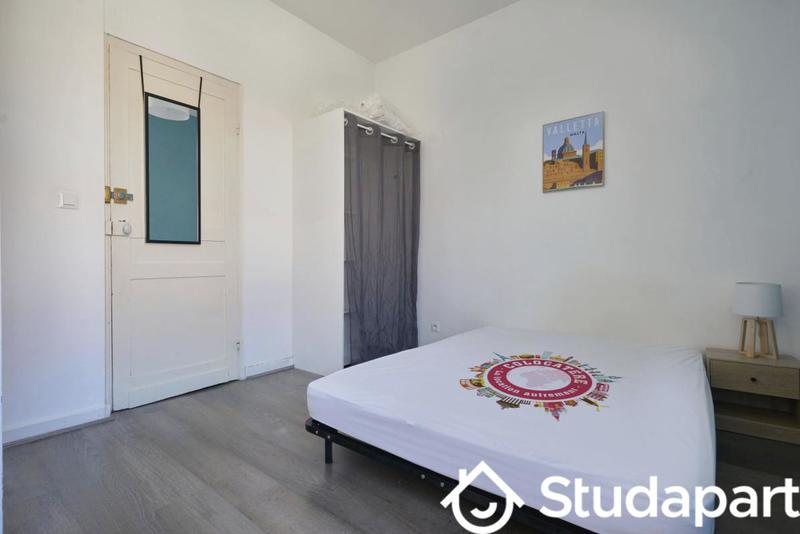 Chambre - 10 m² - 1 pièce