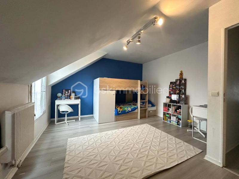 Maison - 98 m² - 5 pièces