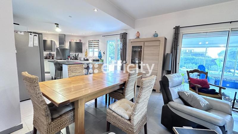 Villa - 190 m² - 6 pièces