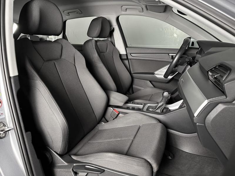 Audi Q3 Sport 35 Tdi 150ch Virtual Cockpit Sieges Gps Camera Attelage Regul Full Led s-Tronic