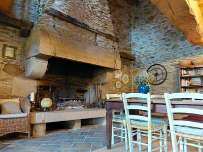 Maison de village - 195 m² - 6 pièces