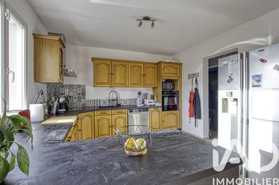 Maison - 98 m² - 5 pièces