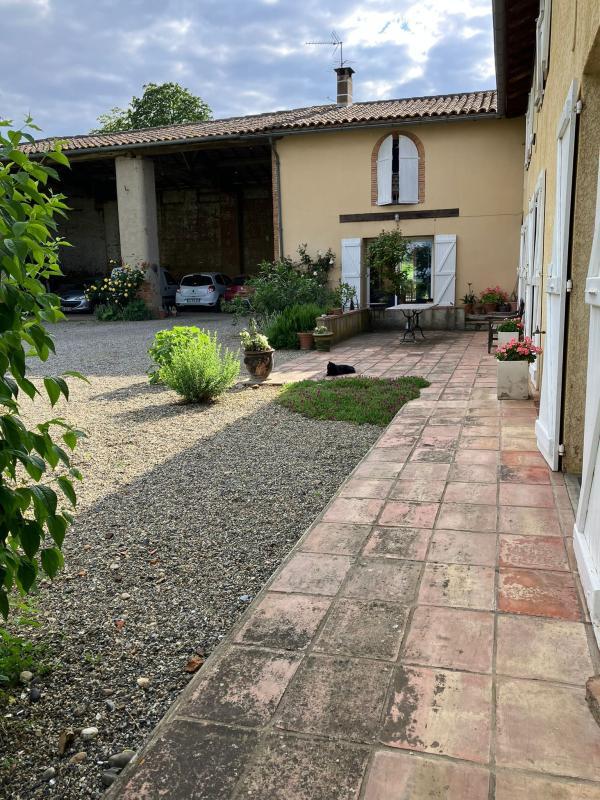 Maison - 300 m² - 9 pièces