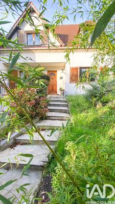 Maison - 150 m² - 8 pièces