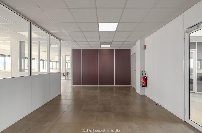 Bureau - 150 m² - 6 pièces