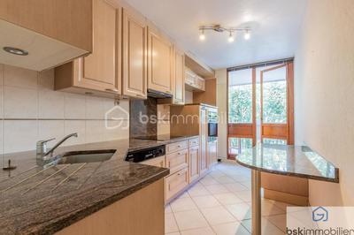 Appartement - 75 m² - 4 pièces