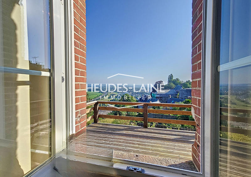 Maison - 215 m² - 7 pièces