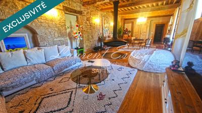 Maison - 220 m² - 4 pièces