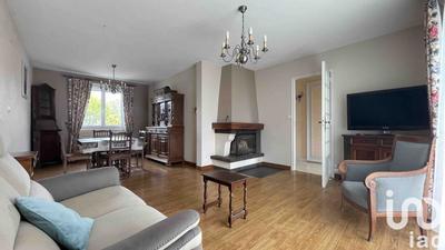 Maison - 96 m² - 5 pièces