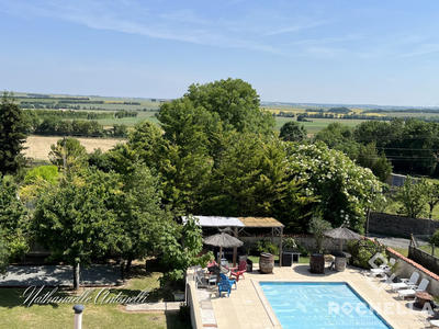 Maison ancienne - 532 m² - 19 pièces