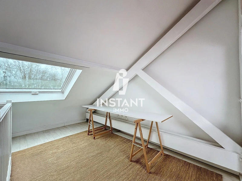 Loft - 135 m² - 4 pièces